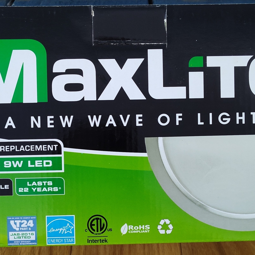 MaxLite 9W LED Light Bulb